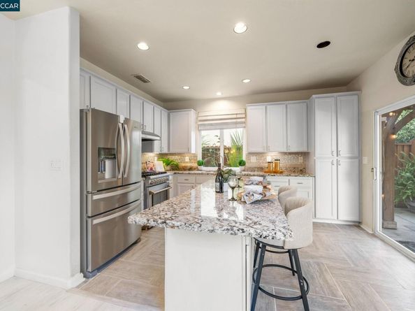 318 Bentley Ct, Pacheco CA 94553