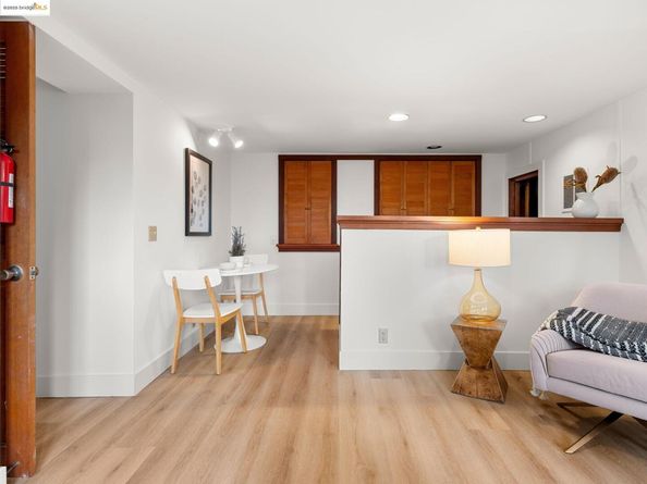 910 Indian Rock Ave, Berkeley CA 94707