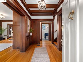 910 Indian Rock Ave, Berkeley CA 94707