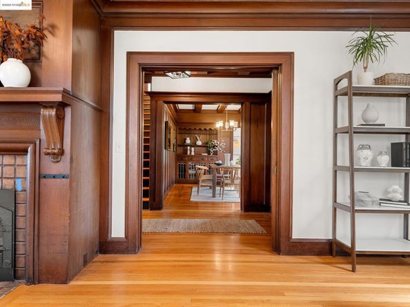 910 Indian Rock Ave, Berkeley CA 94707