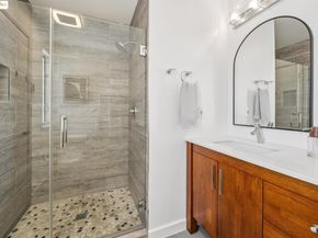 301 Liquid Sugar Dr, Emeryville CA 94608