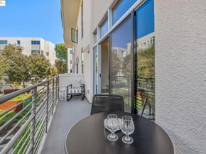 301 Liquid Sugar Dr, Emeryville CA 94608