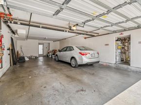 301 Liquid Sugar Dr, Emeryville CA 94608