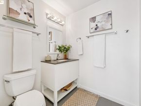 301 Liquid Sugar Dr, Emeryville CA 94608