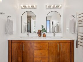 301 Liquid Sugar Dr, Emeryville CA 94608