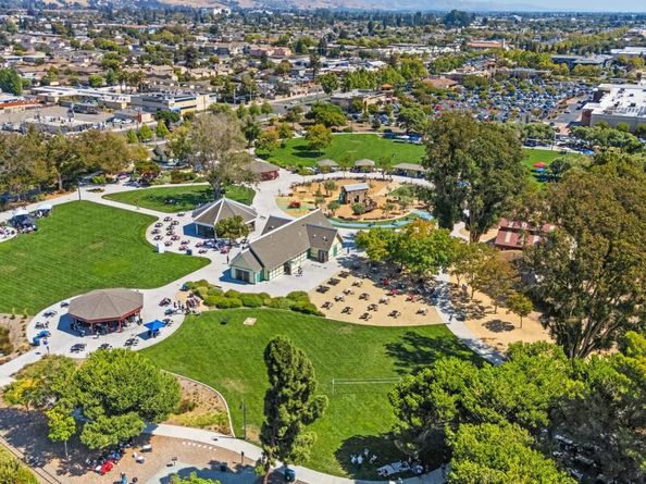 1018 Sahara Ct, Hayward CA 94541