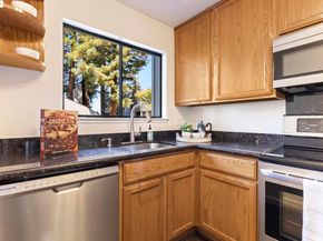 1018 Sahara Ct, Hayward CA 94541