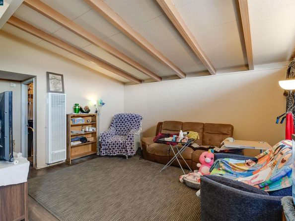 27707 La Porte Ave, Hayward CA 94545
