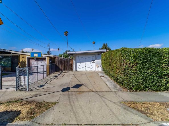 27707 La Porte Ave, Hayward CA 94545