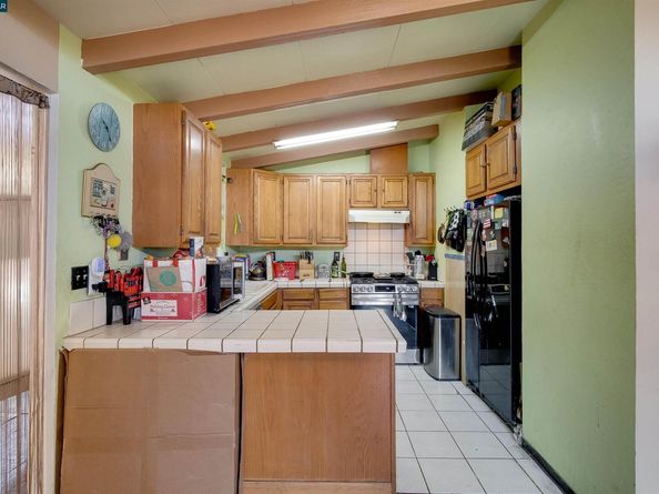 27707 La Porte Ave, Hayward CA 94545