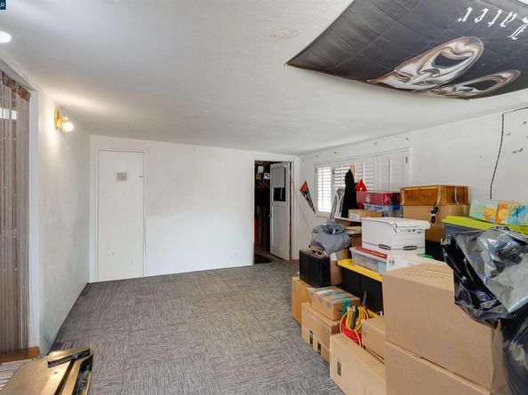 27707 La Porte Ave, Hayward CA 94545
