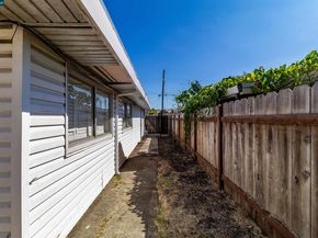 27707 La Porte Ave, Hayward CA 94545
