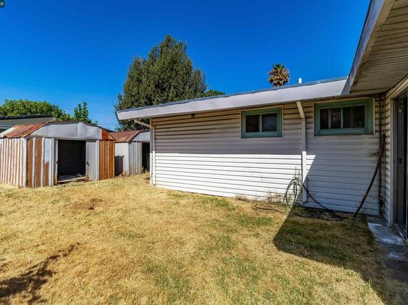 27707 La Porte Ave, Hayward CA 94545