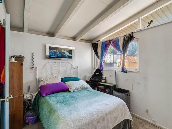27707 La Porte Ave, Hayward CA 94545