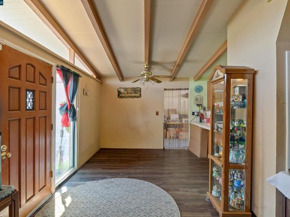 27707 La Porte Ave, Hayward CA 94545