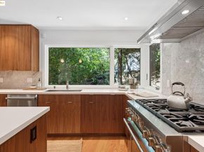 2429 Scout Rd, Oakland CA 94611