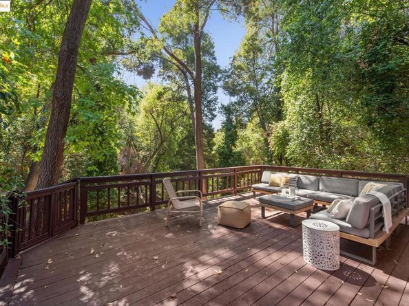 2429 Scout Rd, Oakland CA 94611
