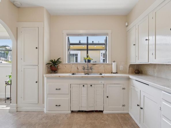 3144 60Th Ave, Oakland CA 94605