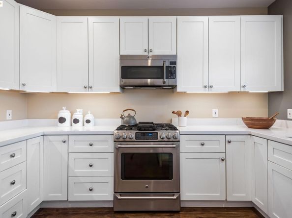 6528 Dover St, Oakland CA 94609