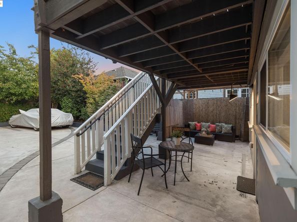 6528 Dover St, Oakland CA 94609