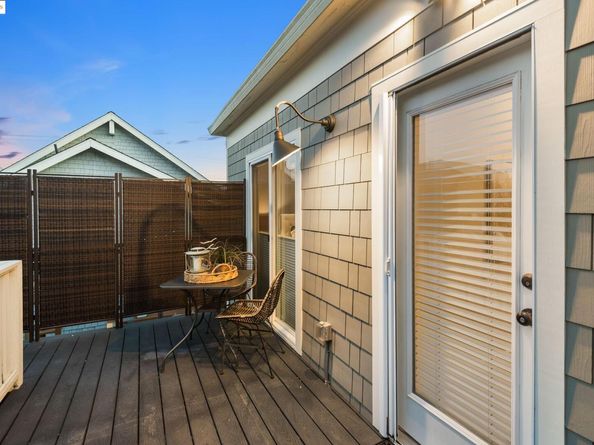 6528 Dover St, Oakland CA 94609