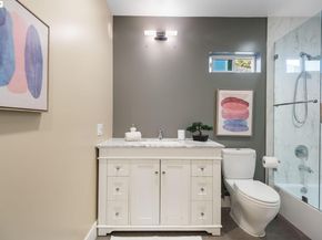 6528 Dover St, Oakland CA 94609