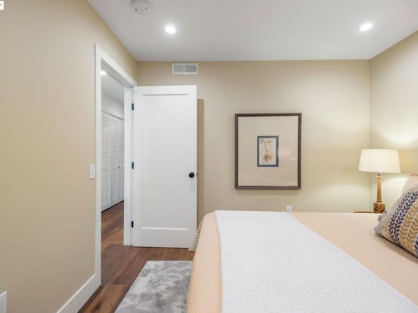 6528 Dover St, Oakland CA 94609
