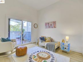 1018 Pine St, Oakland CA 94607