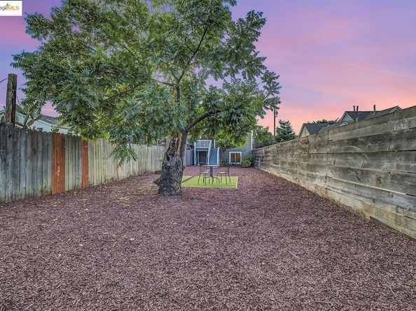 1018 Pine St, Oakland CA 94607
