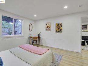 1018 Pine St, Oakland CA 94607