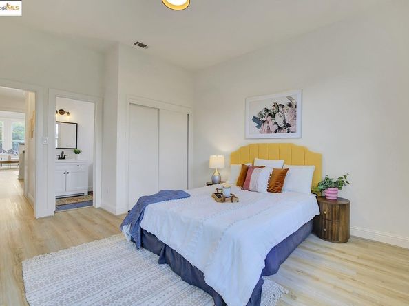 1018 Pine St, Oakland CA 94607