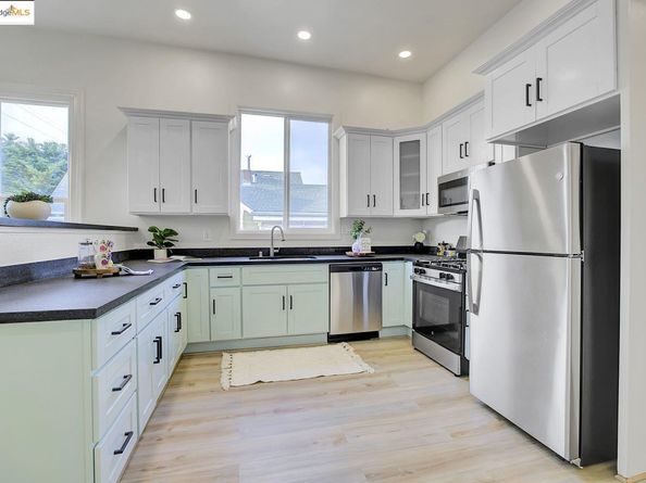 1018 Pine St, Oakland CA 94607