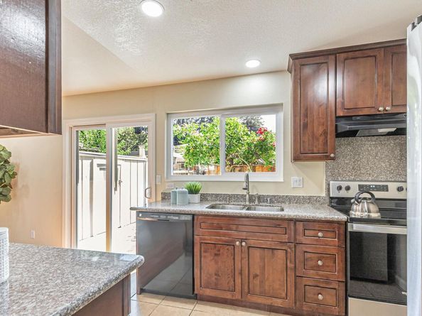 38012 Dover Cmn, Fremont CA 94536
