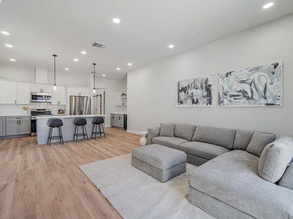 202 Sonia Way, Livermore CA 94550