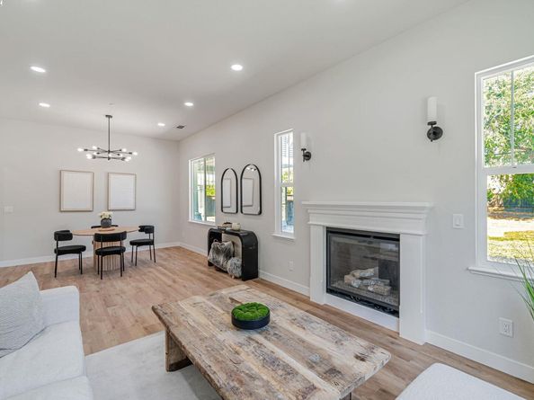 202 Sonia Way, Livermore CA 94550