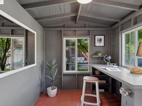 5808 Chabot Rd, Oakland CA 94618