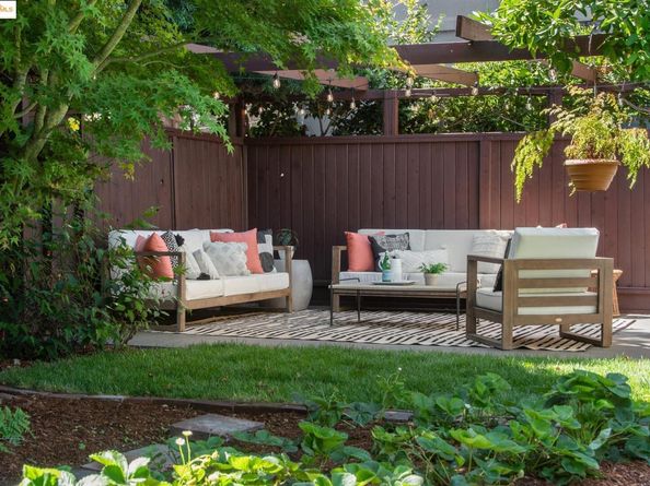 5808 Chabot Rd, Oakland CA 94618