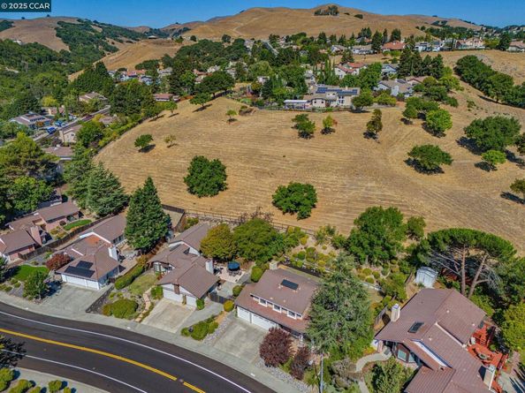 11478 Rolling Hills Dr, Dublin CA 94568
