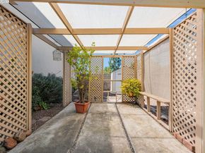 32072 Chicoine Ave, Hayward CA 94544