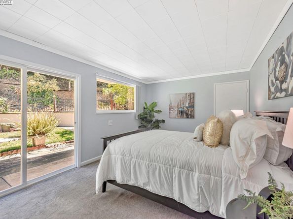 32072 Chicoine Ave, Hayward CA 94544