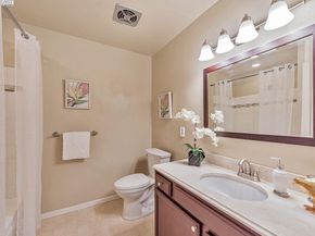 32072 Chicoine Ave, Hayward CA 94544