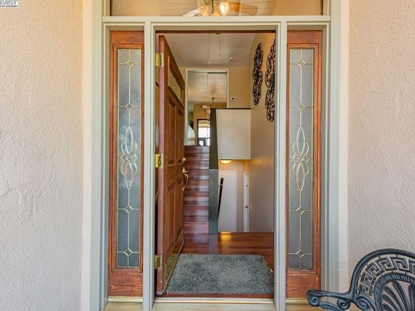 32072 Chicoine Ave, Hayward CA 94544