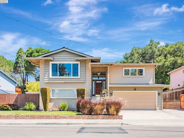32072 Chicoine Ave, Hayward CA 94544