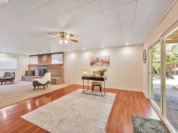 32072 Chicoine Ave, Hayward CA 94544