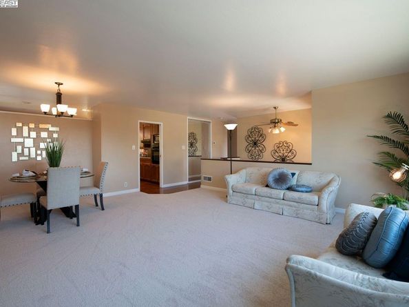 32072 Chicoine Ave, Hayward CA 94544