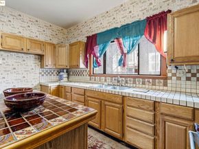 746 E 19Th St, Oakland CA 94606