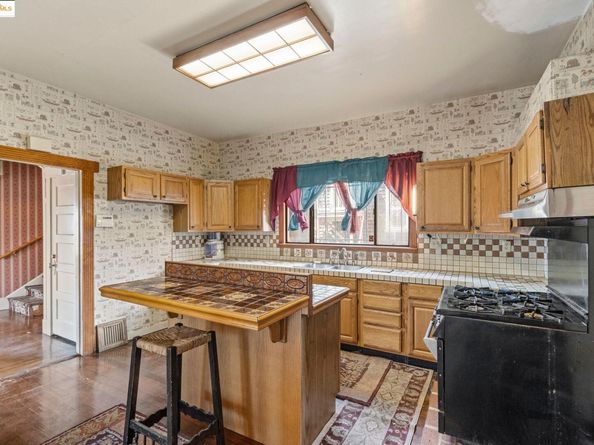 746 E 19Th St, Oakland CA 94606