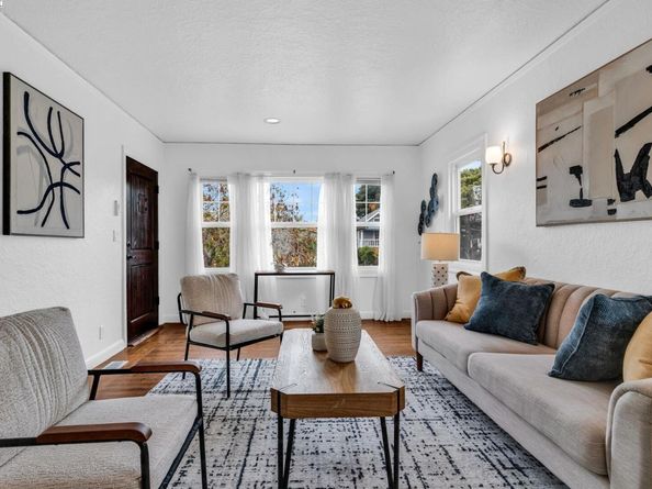 1128 Delaware St, Berkeley CA 94702