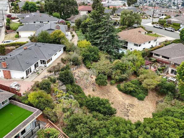 1834 Skyview Dr, San Leandro CA 94577