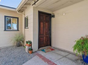98 Fairlawn Dr, Berkeley CA 94708